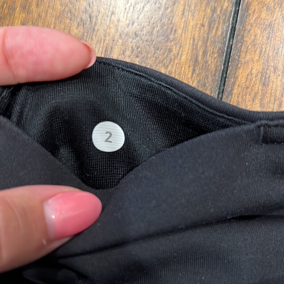 Black Lululemon Wunder Unders - size 2 - Picture 5 of 5